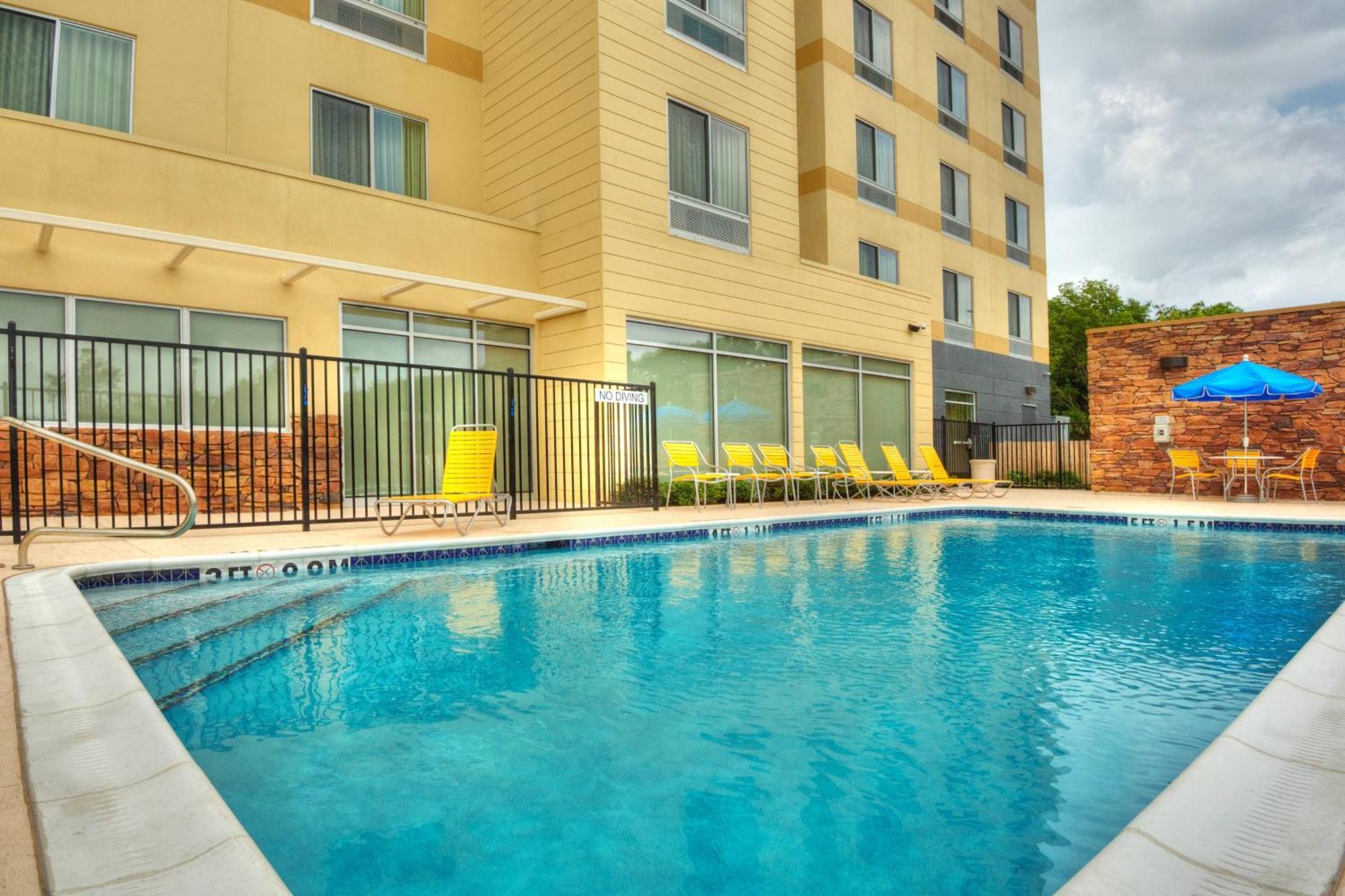 Fairfield Inn & Suites By Marriott Austin Сан Маркос Екстериор снимка